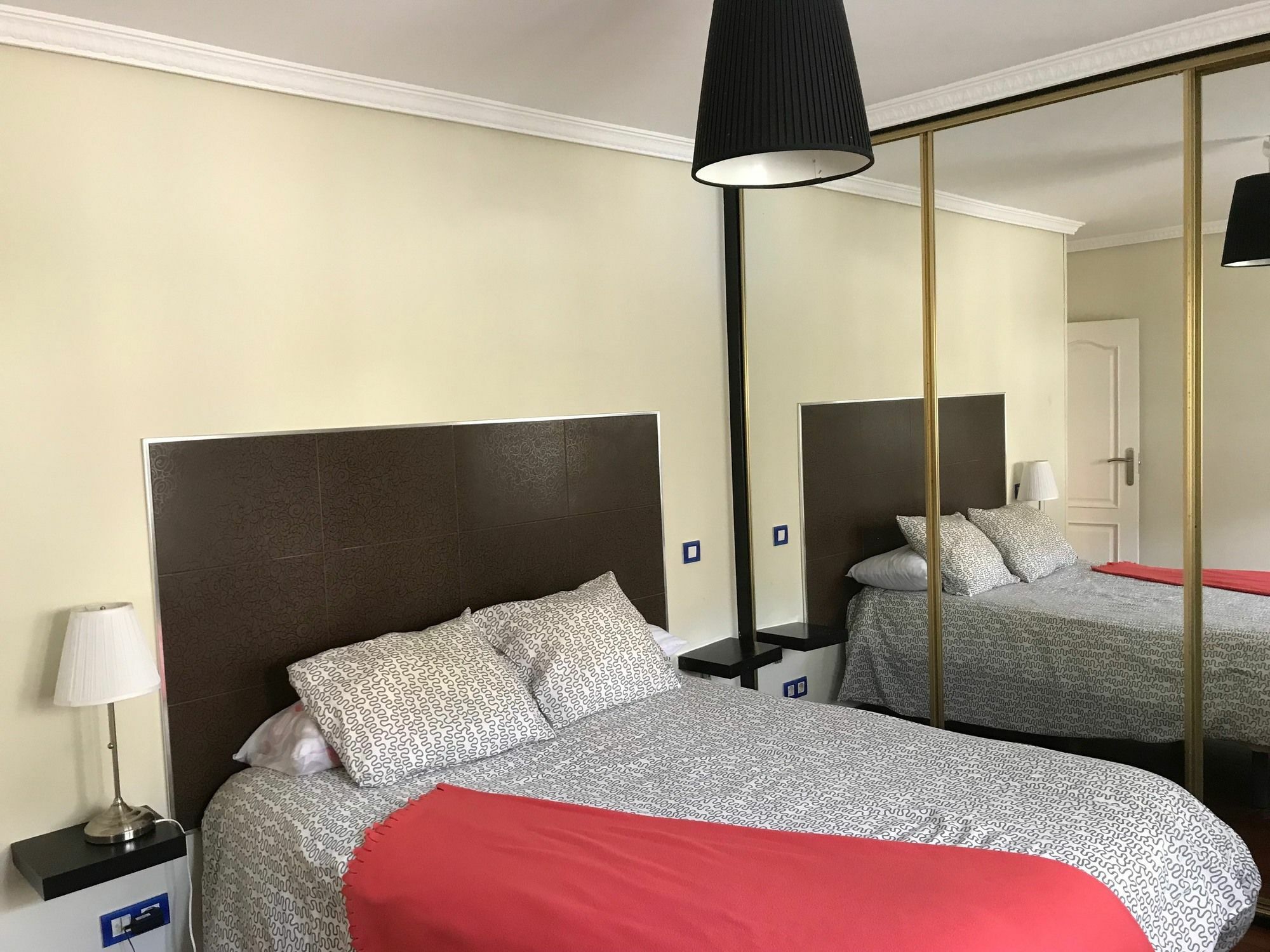 Apartamentos Vintage Menendez Pelayo Santander Exteriör bild